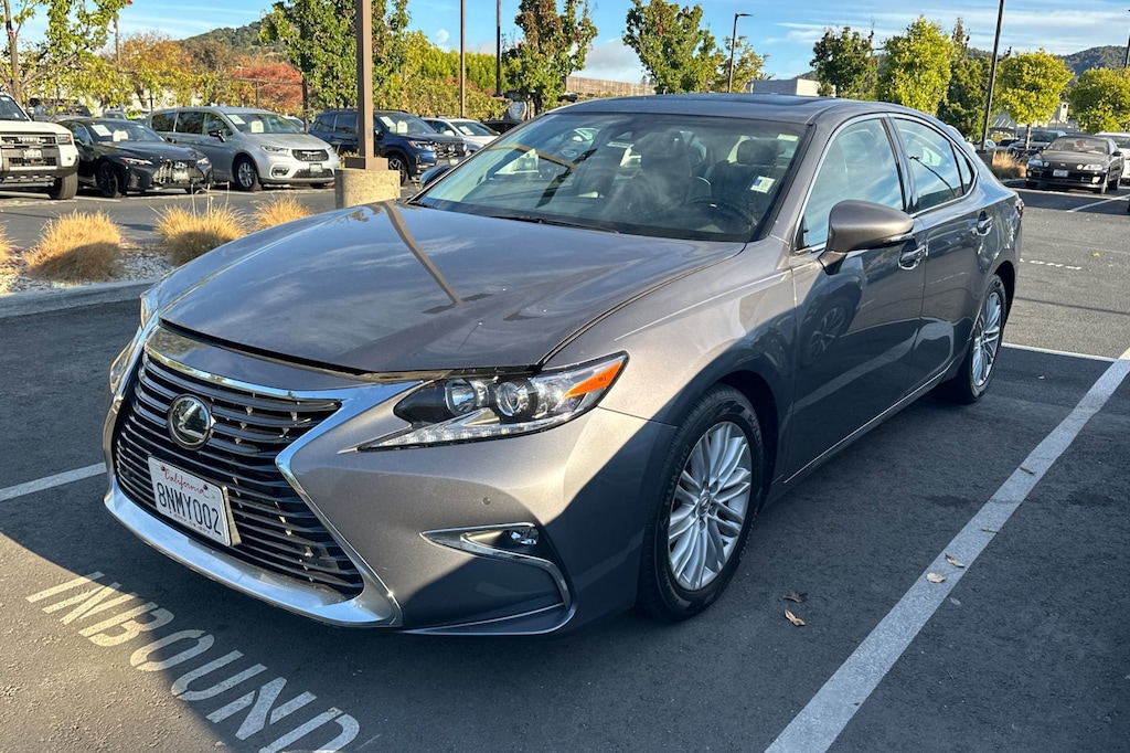 Used 2017 Lexus ES 350 Sedan