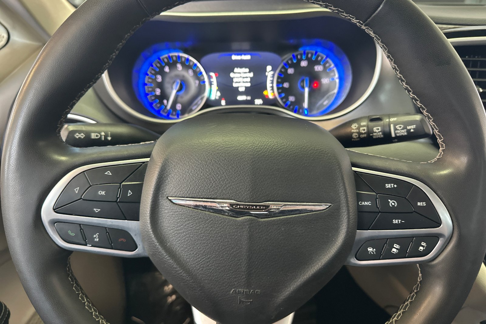 2024 Chrysler Pacifica Touring L - Photo 11