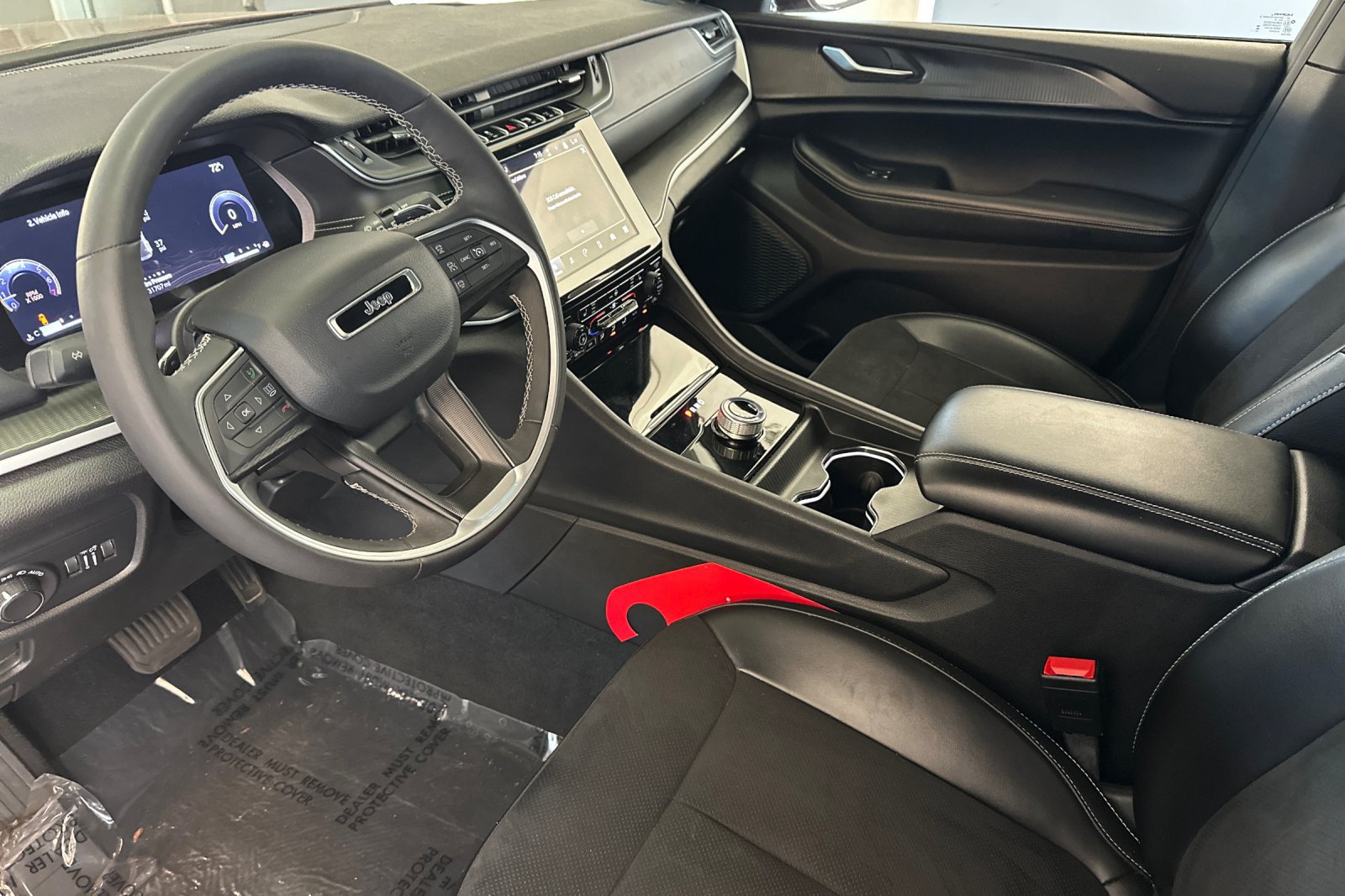 2023 Jeep Grand Cherokee Altitude - Photo 4