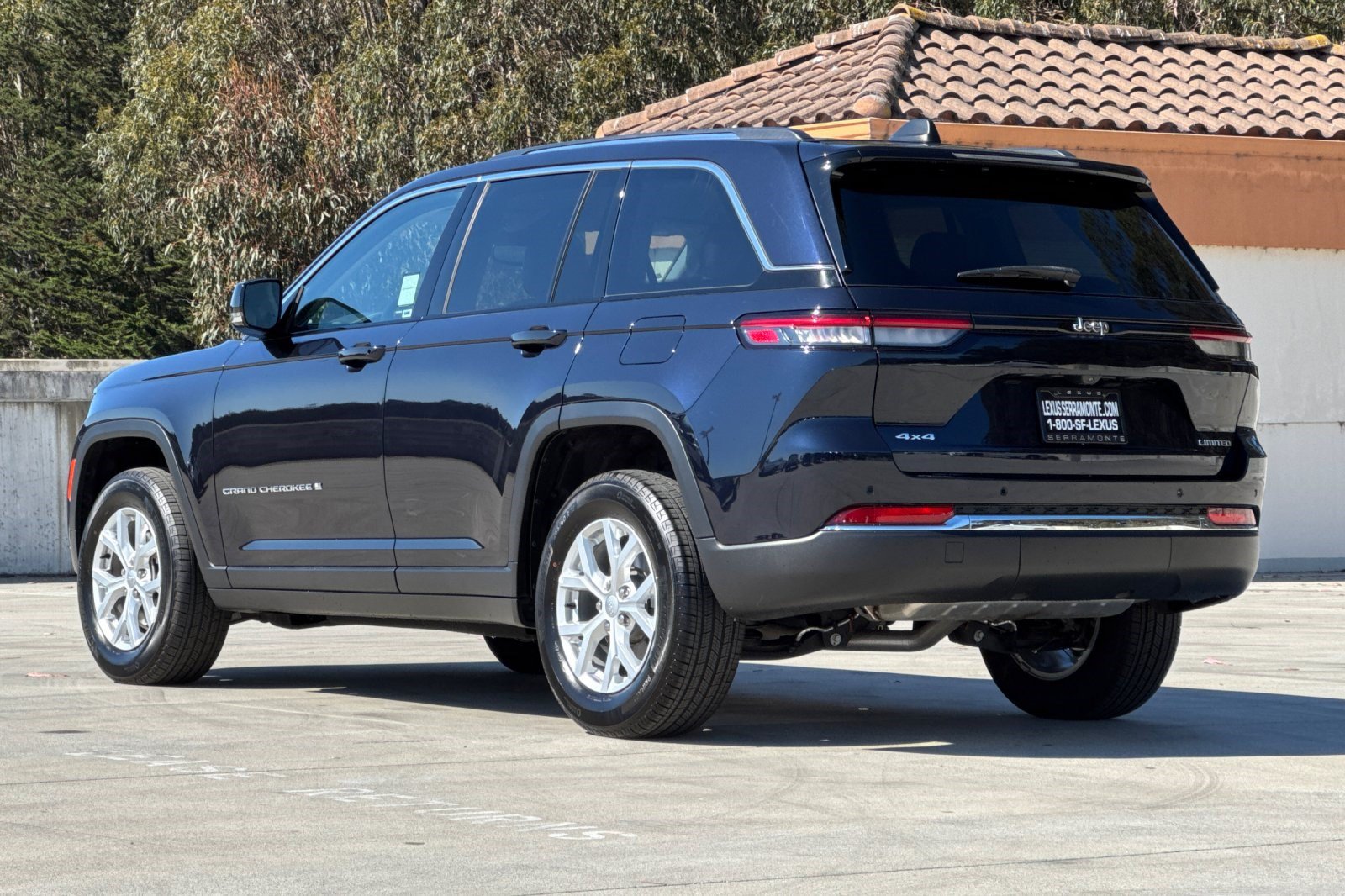 Used 2023 Jeep Grand Cherokee Limited SUV