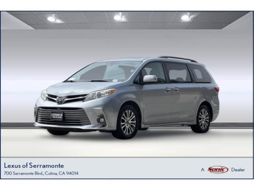 Used 2018 Toyota Sienna XLE 8 Passenger Van Passenger Van