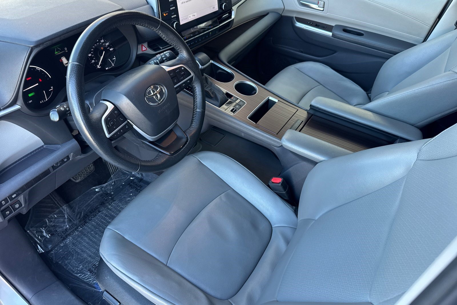 Used 2022 Toyota Sienna XLE 7 Passenger Van Passenger Van