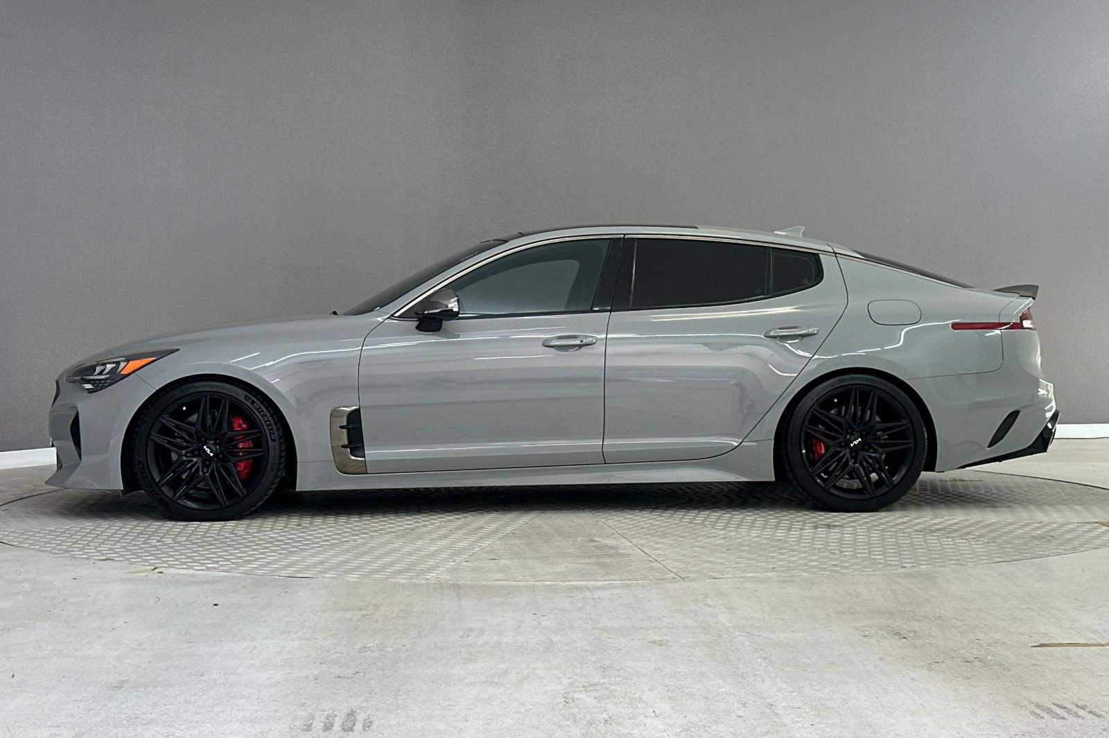 Used 2022 Kia Stinger GT1 Sedan