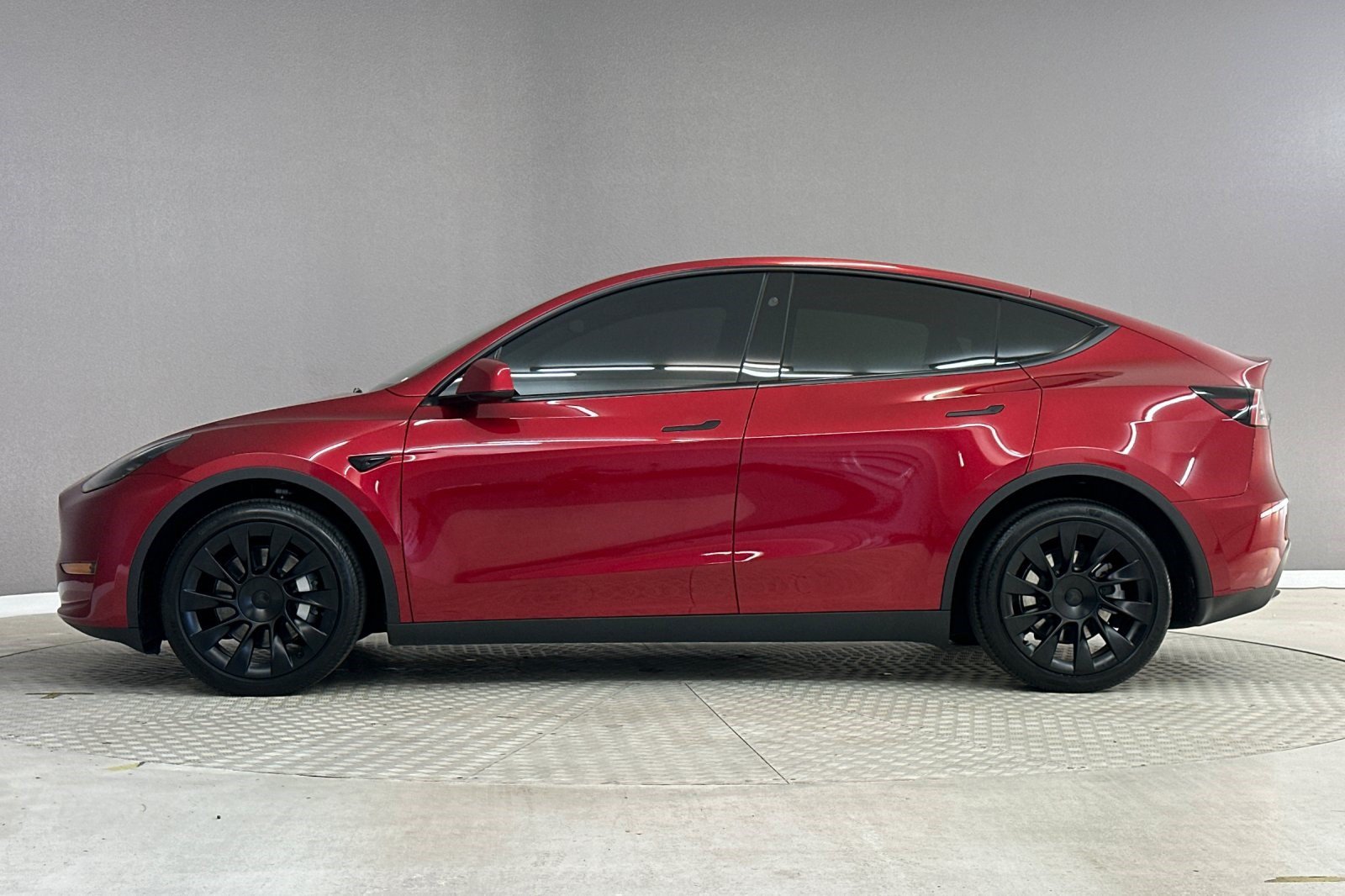 Used 2024 Tesla Model Y Long Range SUV