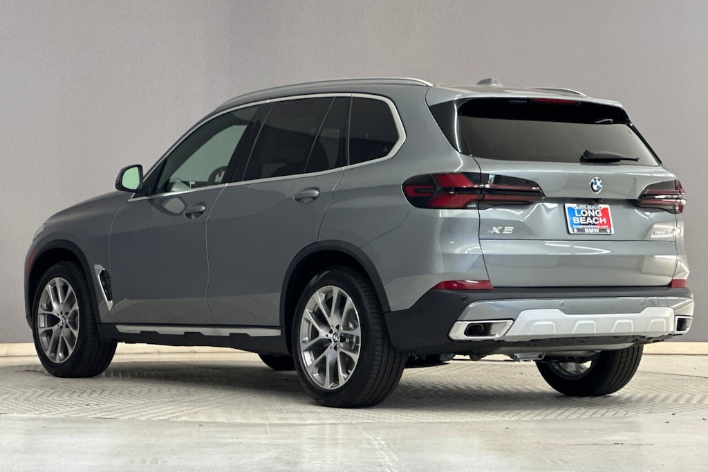 New 2026 BMW X5 sDrive40i SUV