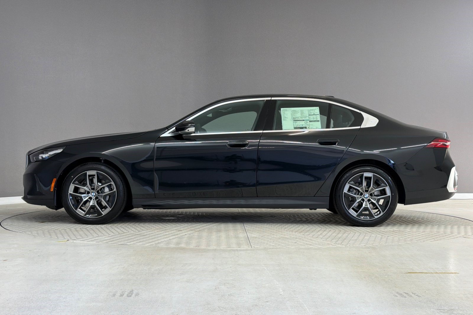 New 2027 BMW 530i Sedan