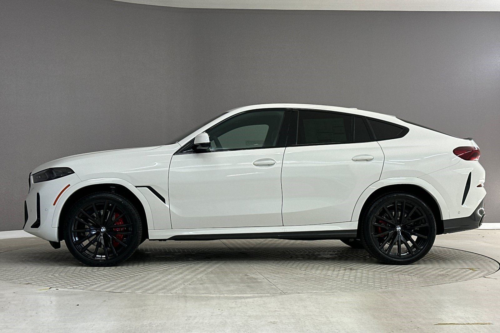 New 2027 BMW X6 xDrive40i SUV