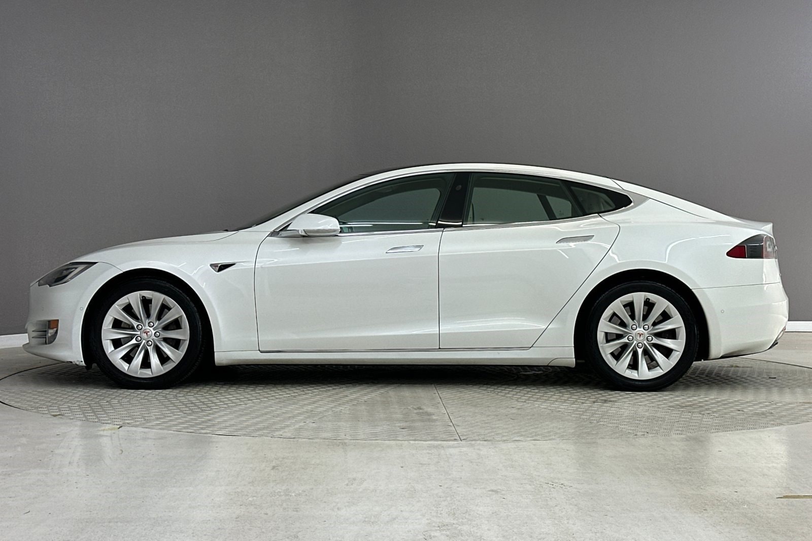 Used 2017 Tesla Model S 100D with VIN 5YJSA1E24HF230448 for sale in Long Beach, CA