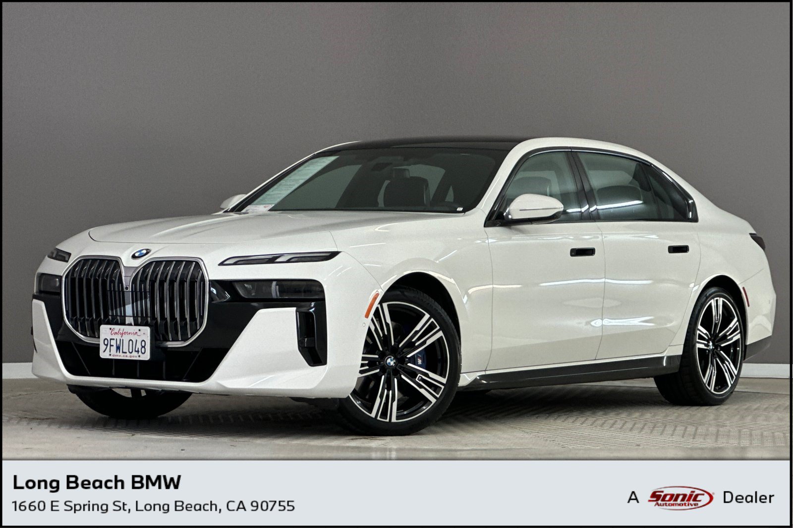  BMW 740i