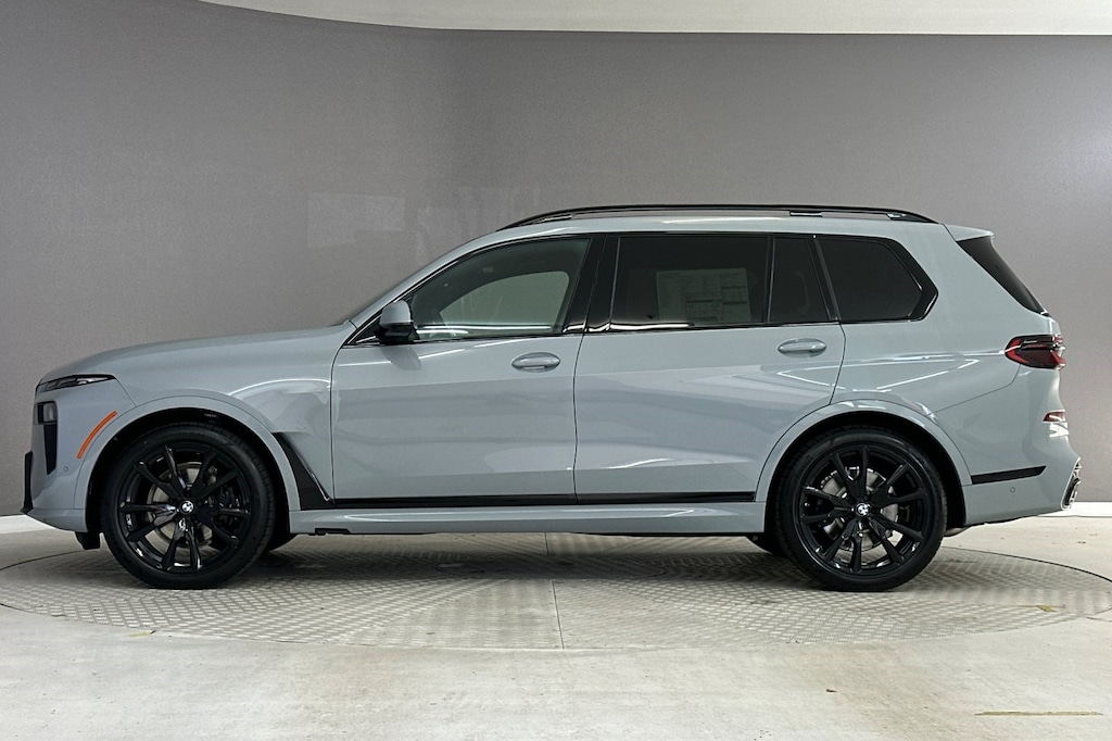 New 2027 BMW X7 xDrive40i SUV