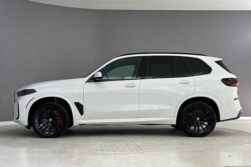 New 2026 BMW X5 sDrive40i SUV