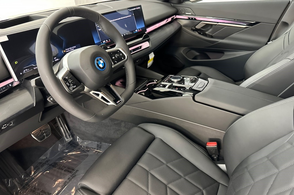 New 2027 BMW 550e xDrive Sedan