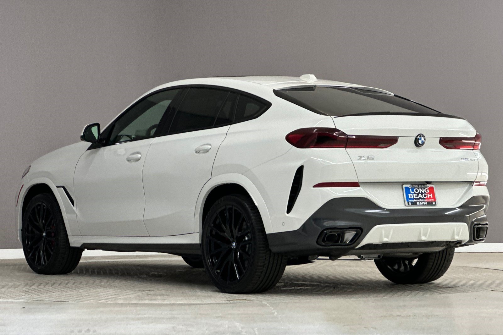 New 2027 BMW X6 xDrive40i SUV
