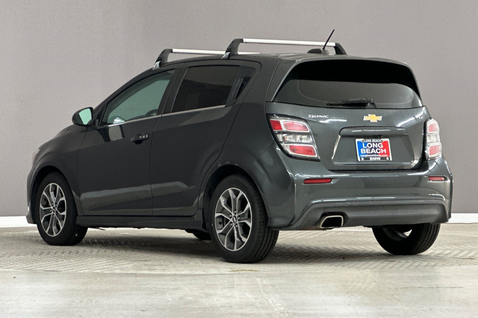 Used 2017 Chevrolet Sonic LT Auto w/1SD Hatchback