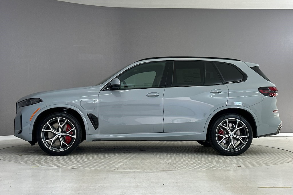 New 2026 BMW X5 PHEV xDrive50e SUV
