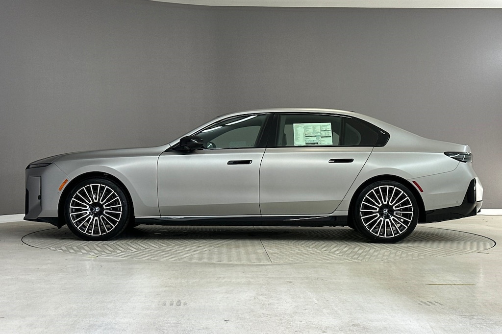 New 2027 BMW 740i Base Sedan
