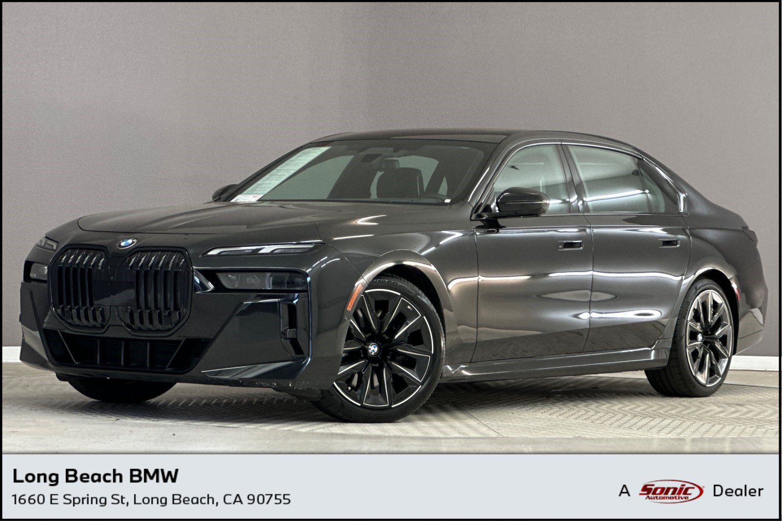  BMW 740i
