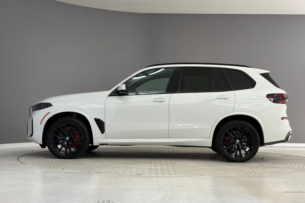 New 2026 BMW X5 sDrive40i SUV