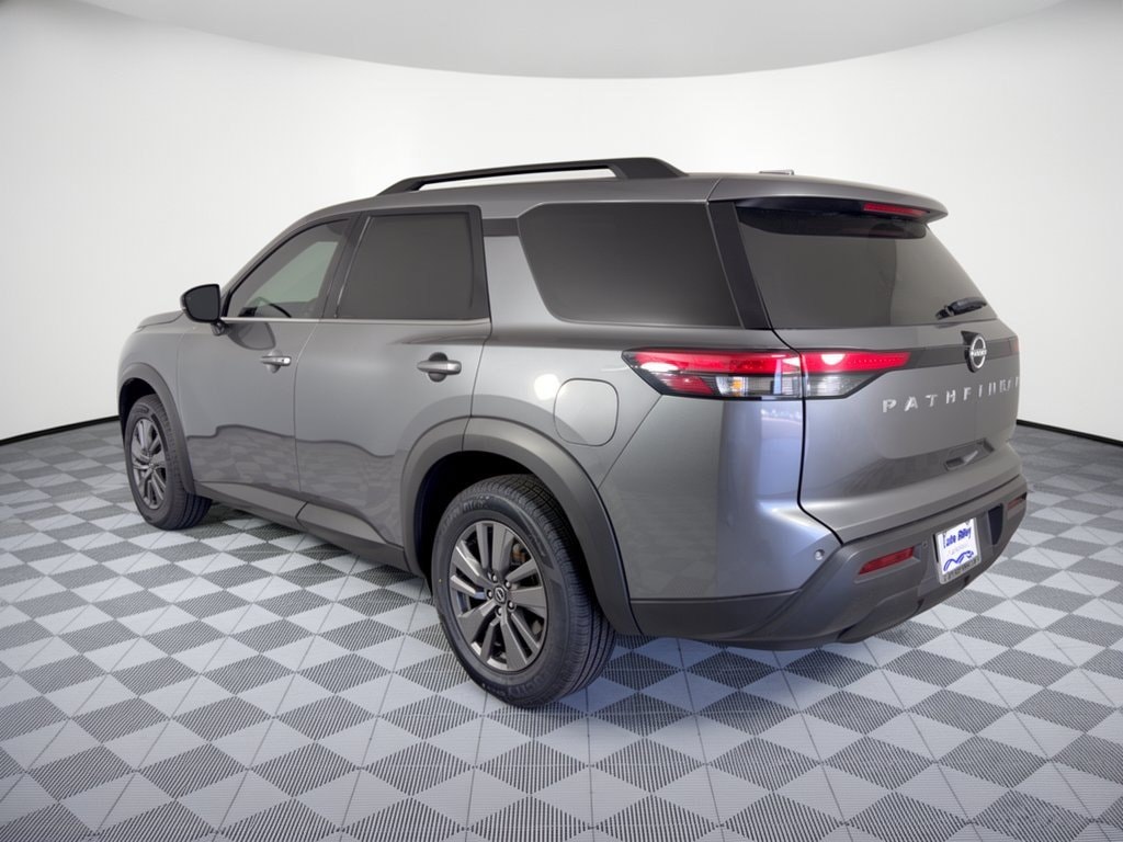 Used 2024 Nissan Pathfinder SV SUV