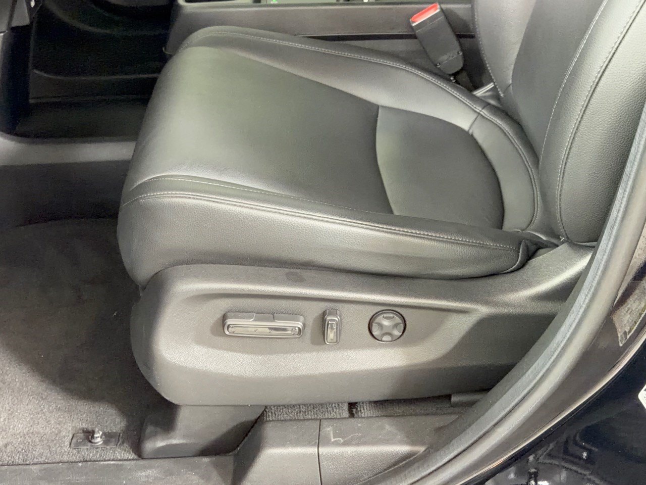 2025 Honda Odyssey EX-L - Photo 16