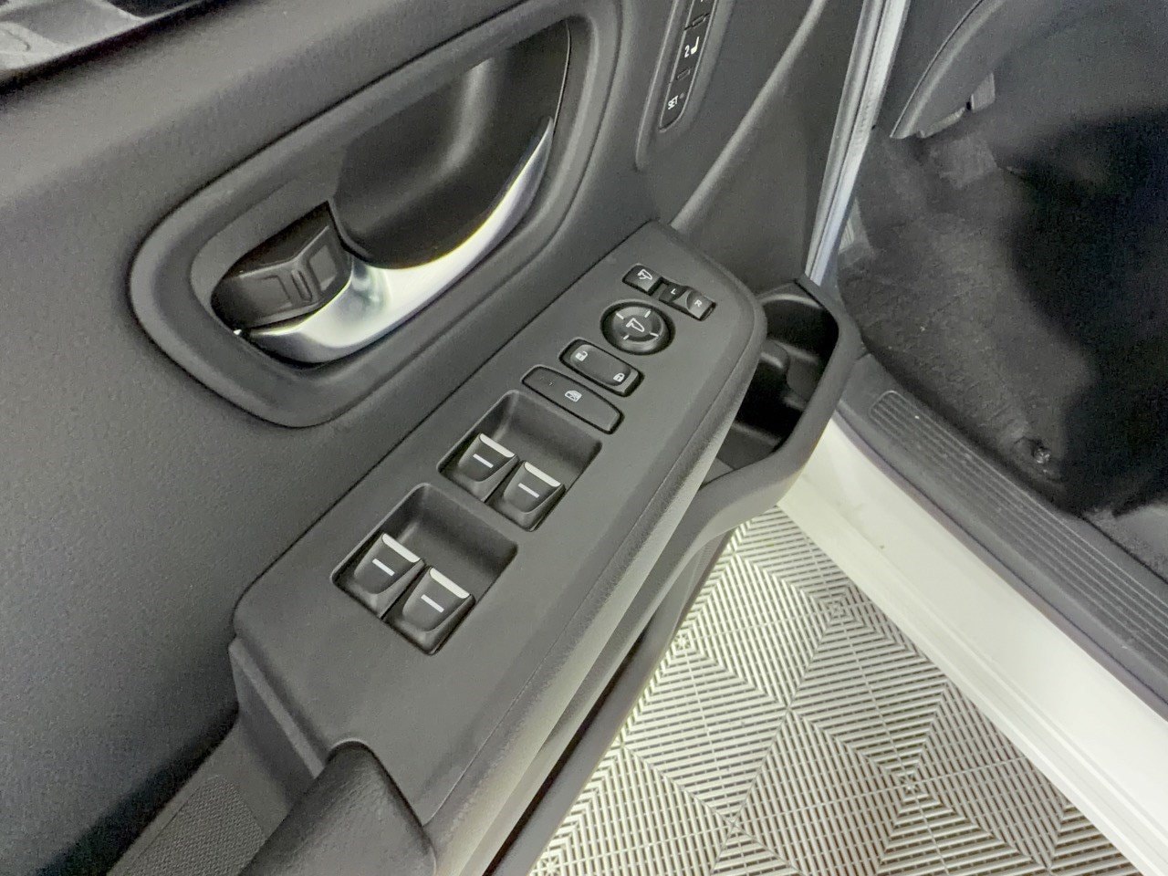 2025 Honda Pilot TrailSport - Photo 15