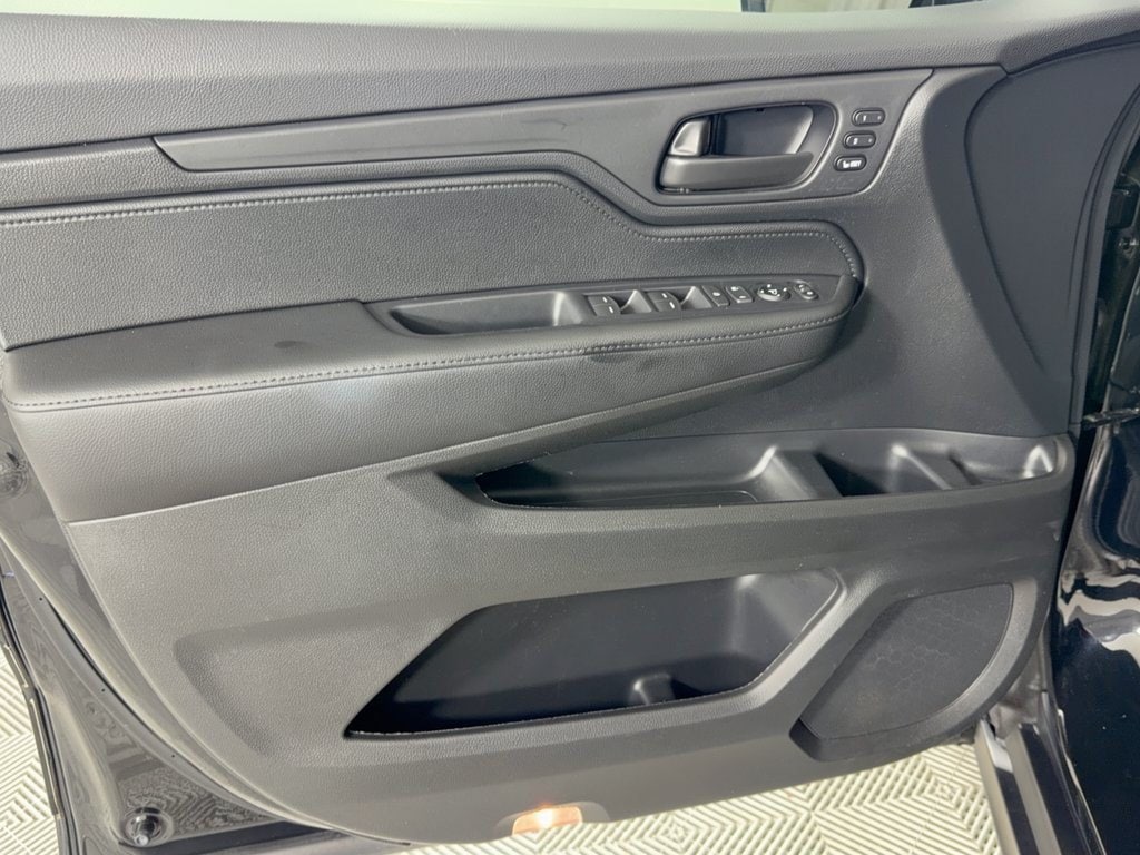 2025 Honda Odyssey EX-L - Photo 14