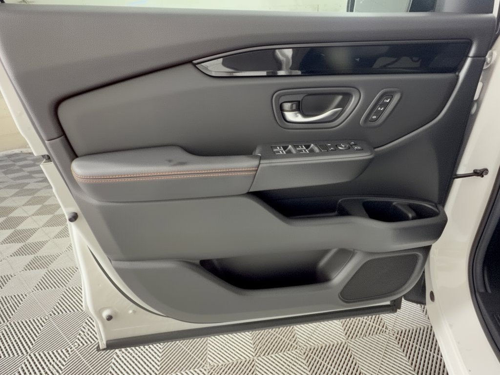 2025 Honda Pilot TrailSport - Photo 14