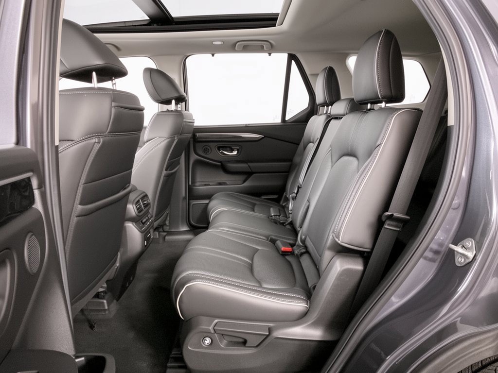 2025 Honda Pilot Elite - Photo 25