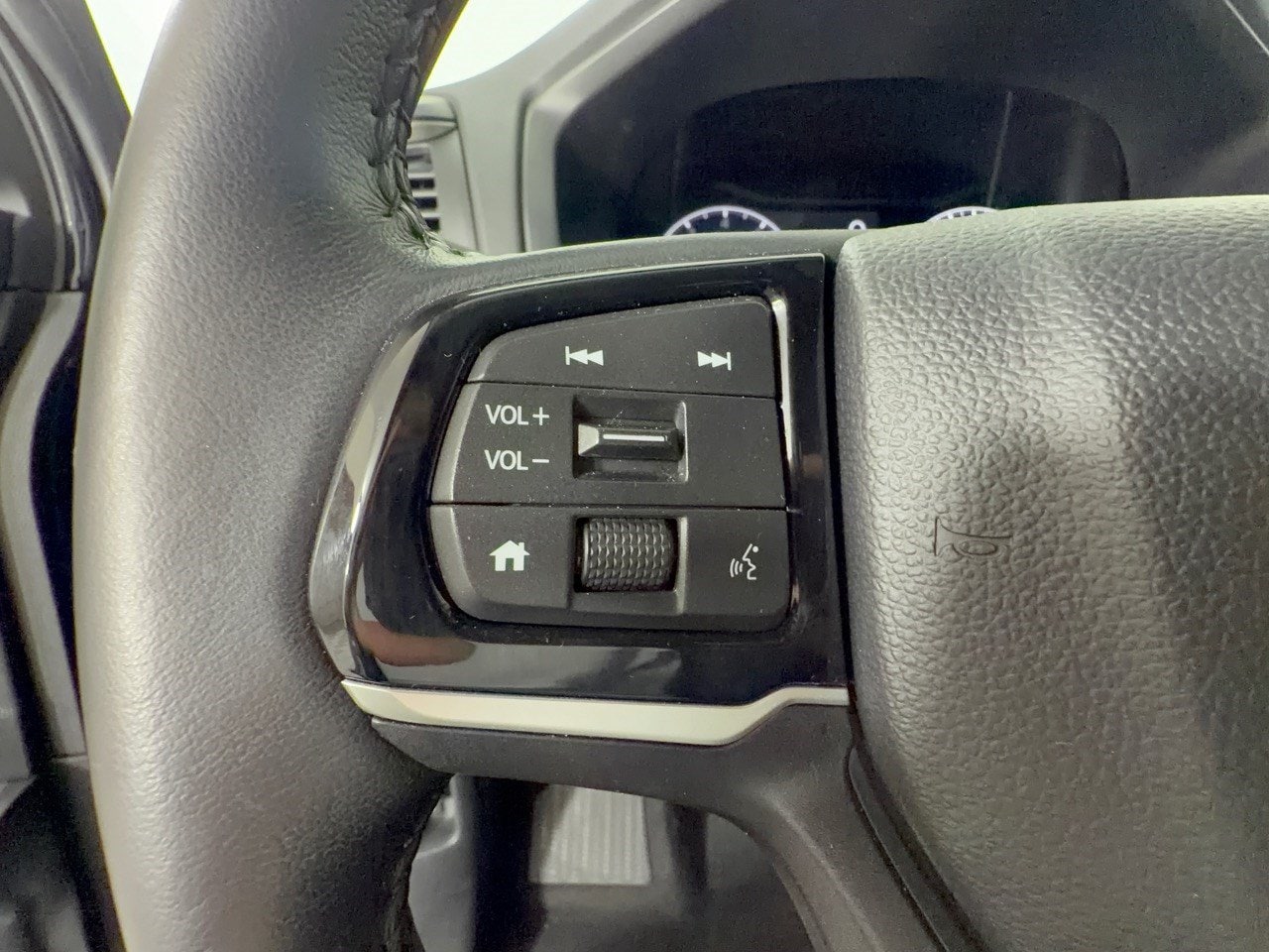 2025 Honda Odyssey EX-L - Photo 18