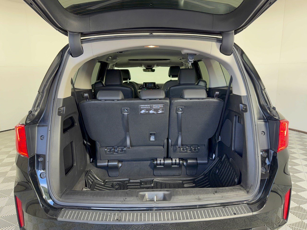 2025 Honda Odyssey EX-L - Photo 28