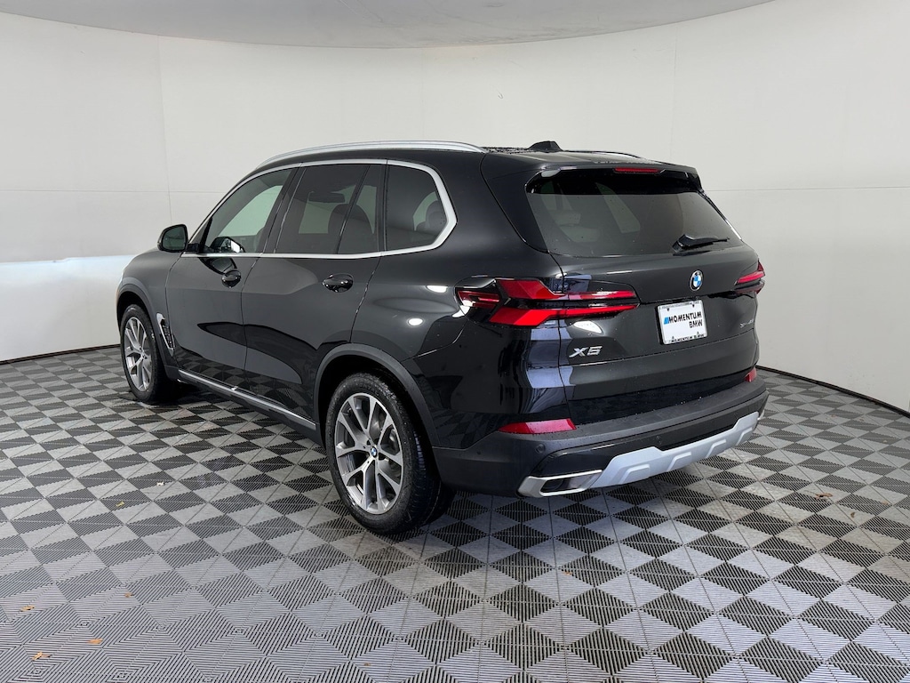 New 2026 BMW X5 sDrive40i SUV