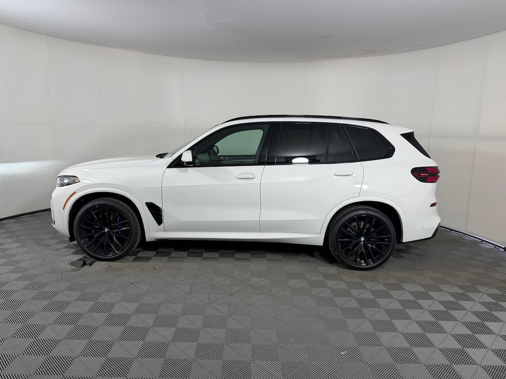 New 2026 BMW X5 sDrive40i SUV