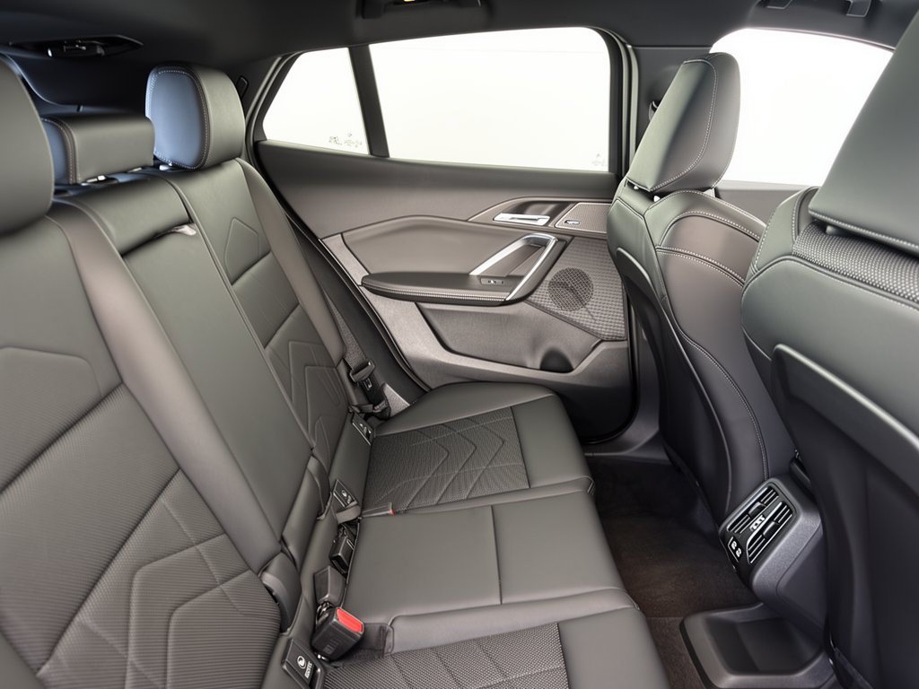 2026 BMW X2 28i - Photo 29