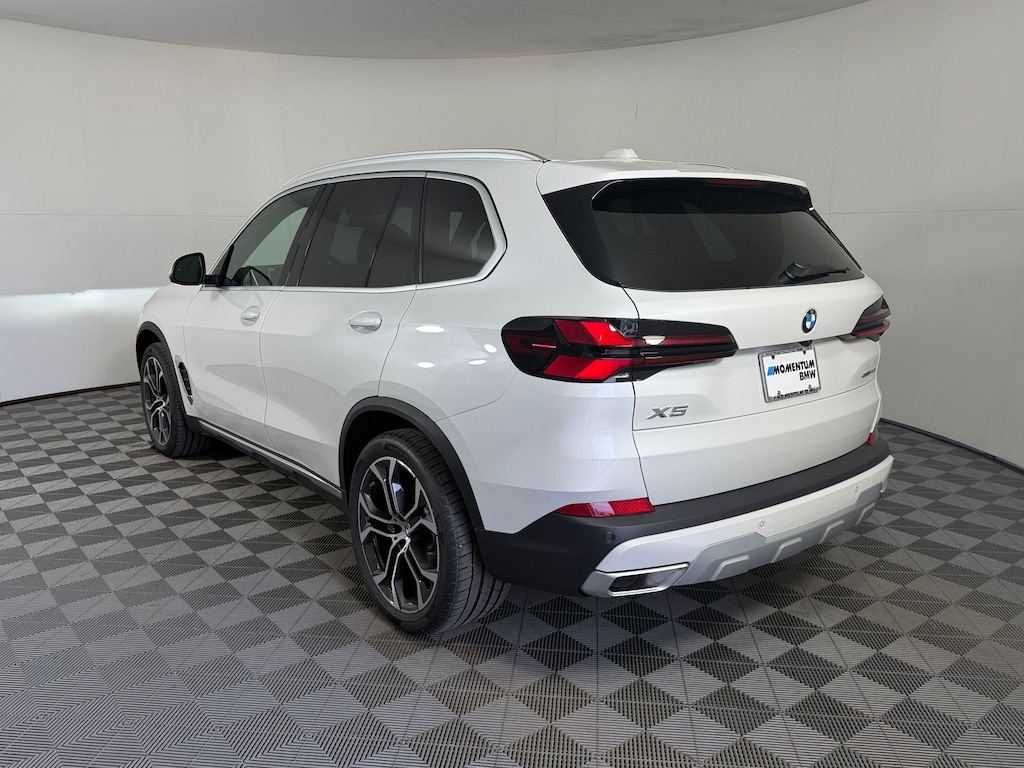 New 2026 BMW X5 sDrive40i SUV