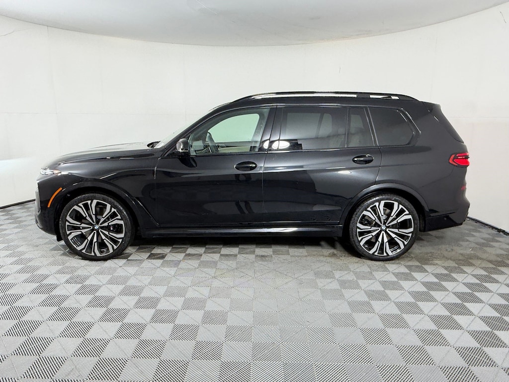 New 2027 BMW X7 M60i SUV