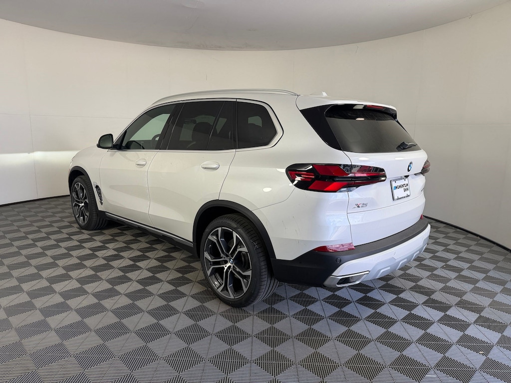 New 2026 BMW X5 sDrive40i SUV