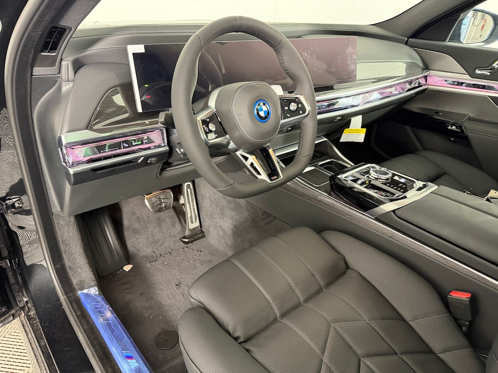 New 2026 BMW 750e xDrive Sedan
