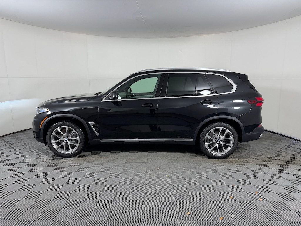 New 2026 BMW X5 sDrive40i SUV
