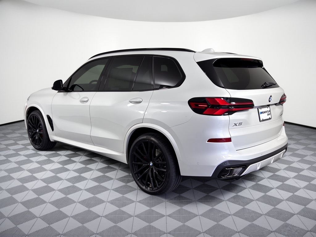 New 2026 BMW X5 sDrive40i SUV