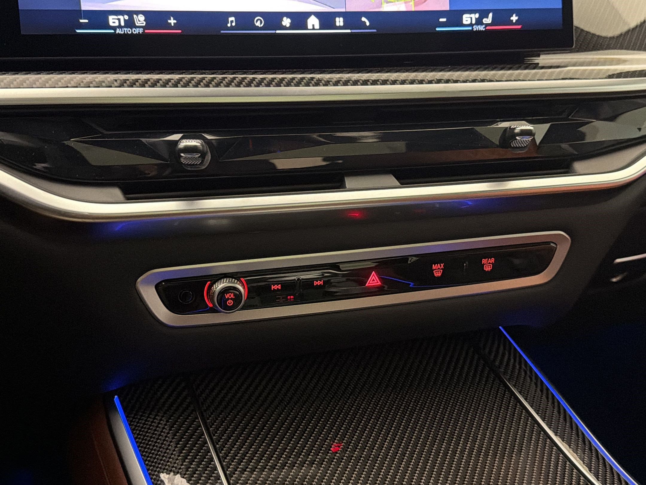 2026 BMW X5 M60i - Photo 18
