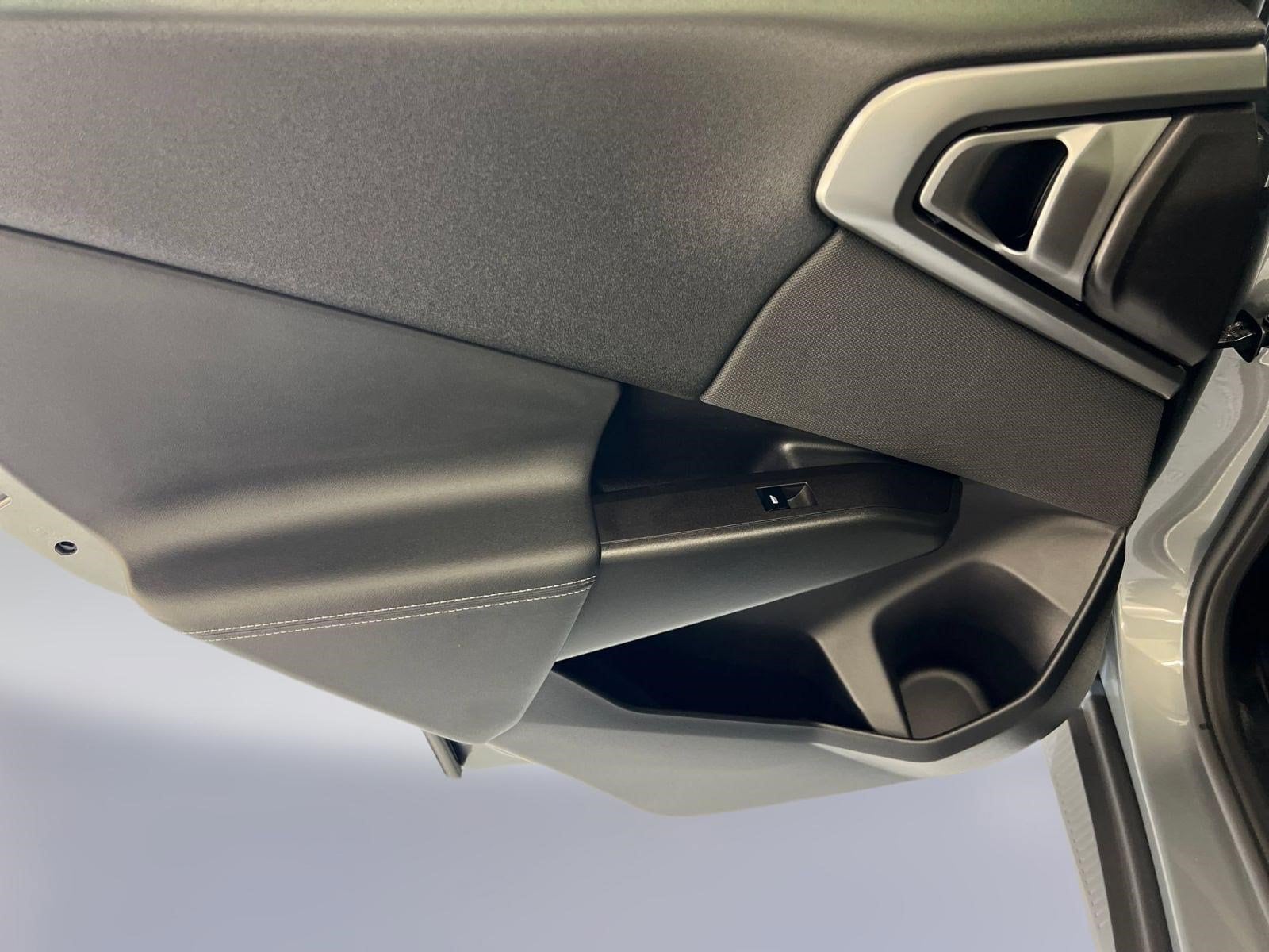 2026 BMW X3 30 - Photo 21