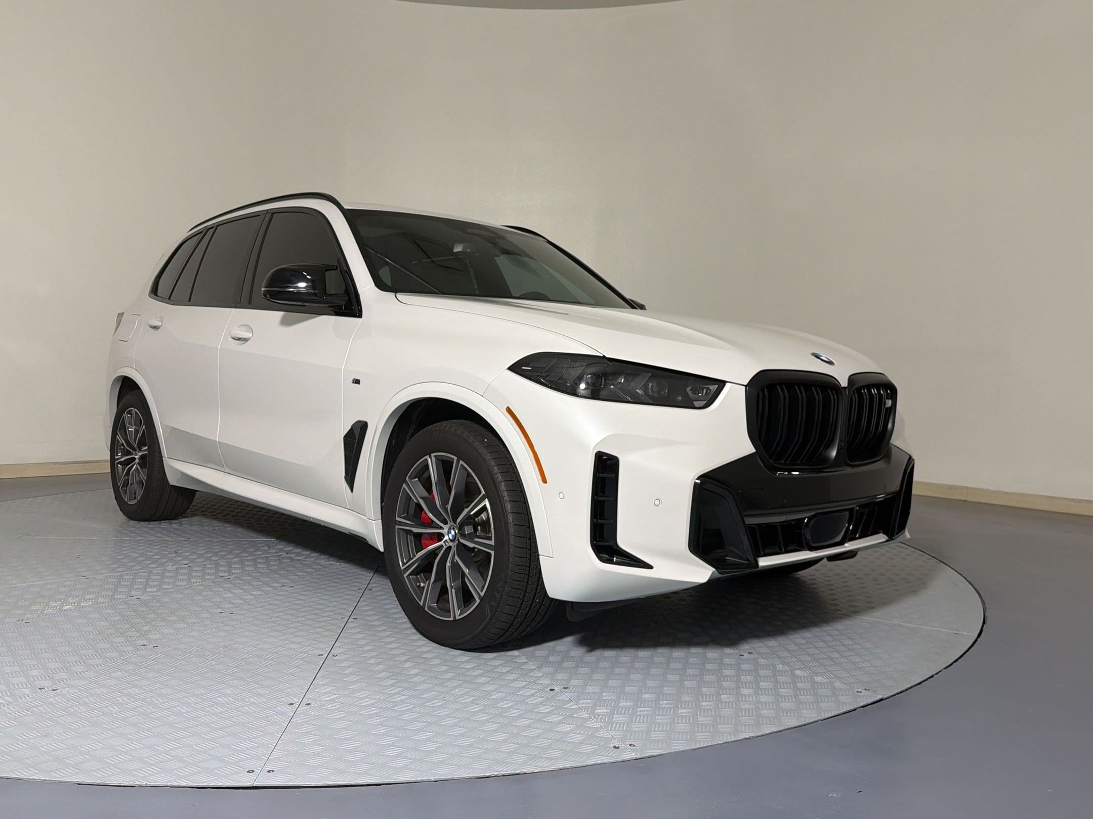 2026 BMW X5 M60i - Photo 6