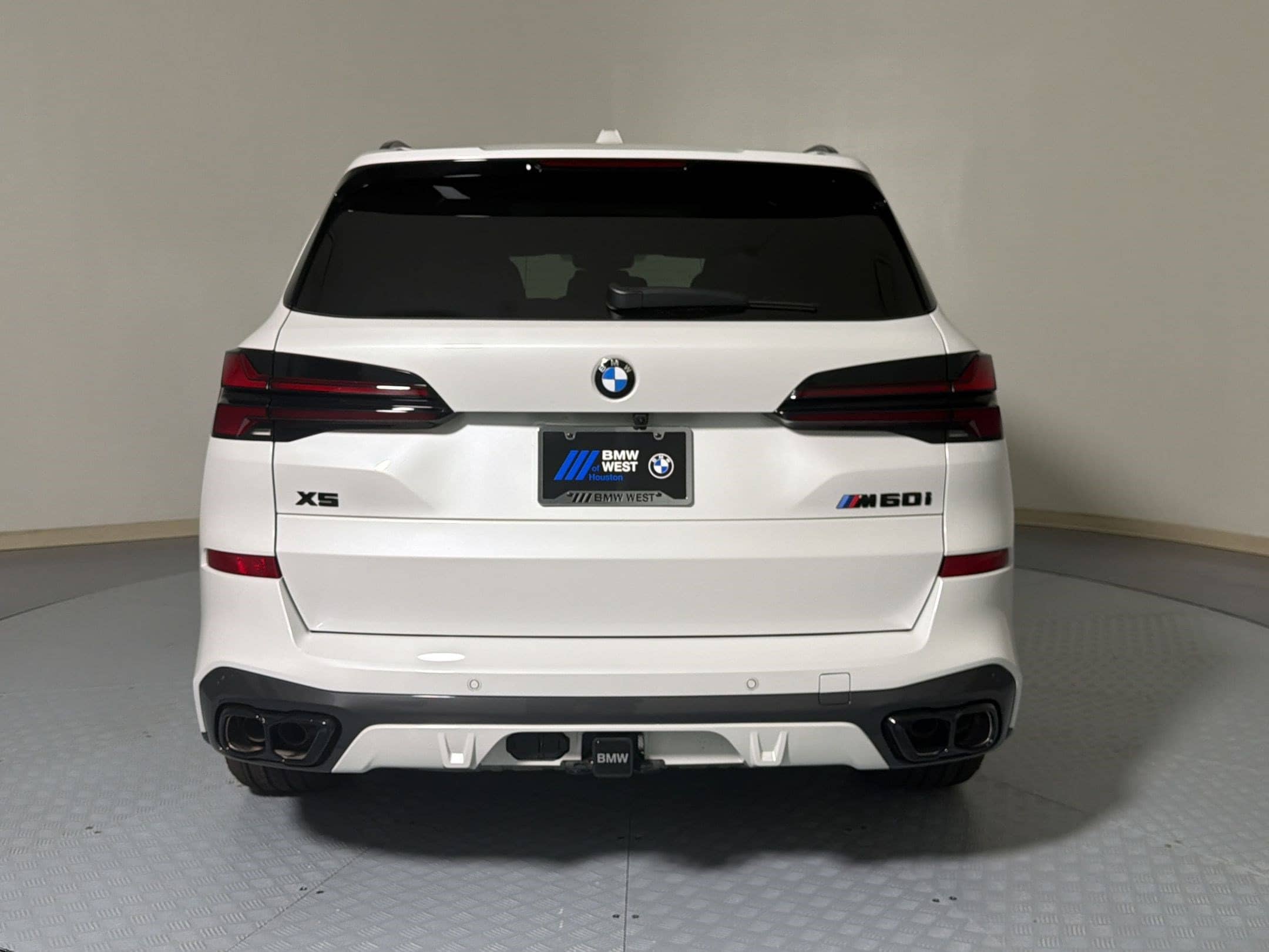 2026 BMW X5 M60i - Photo 9
