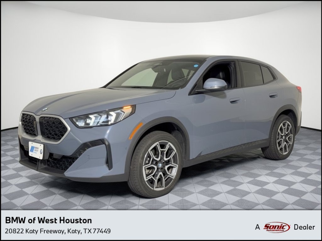 2026 BMW X2 28i