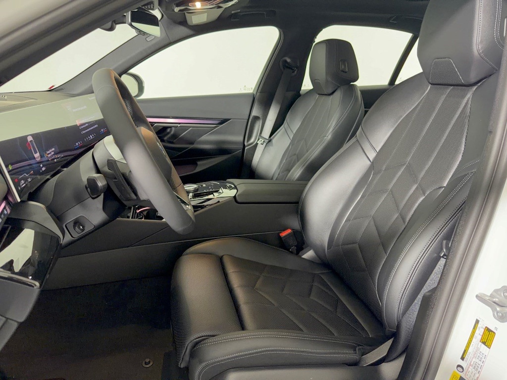 New 2027 BMW 550e xDrive Sedan
