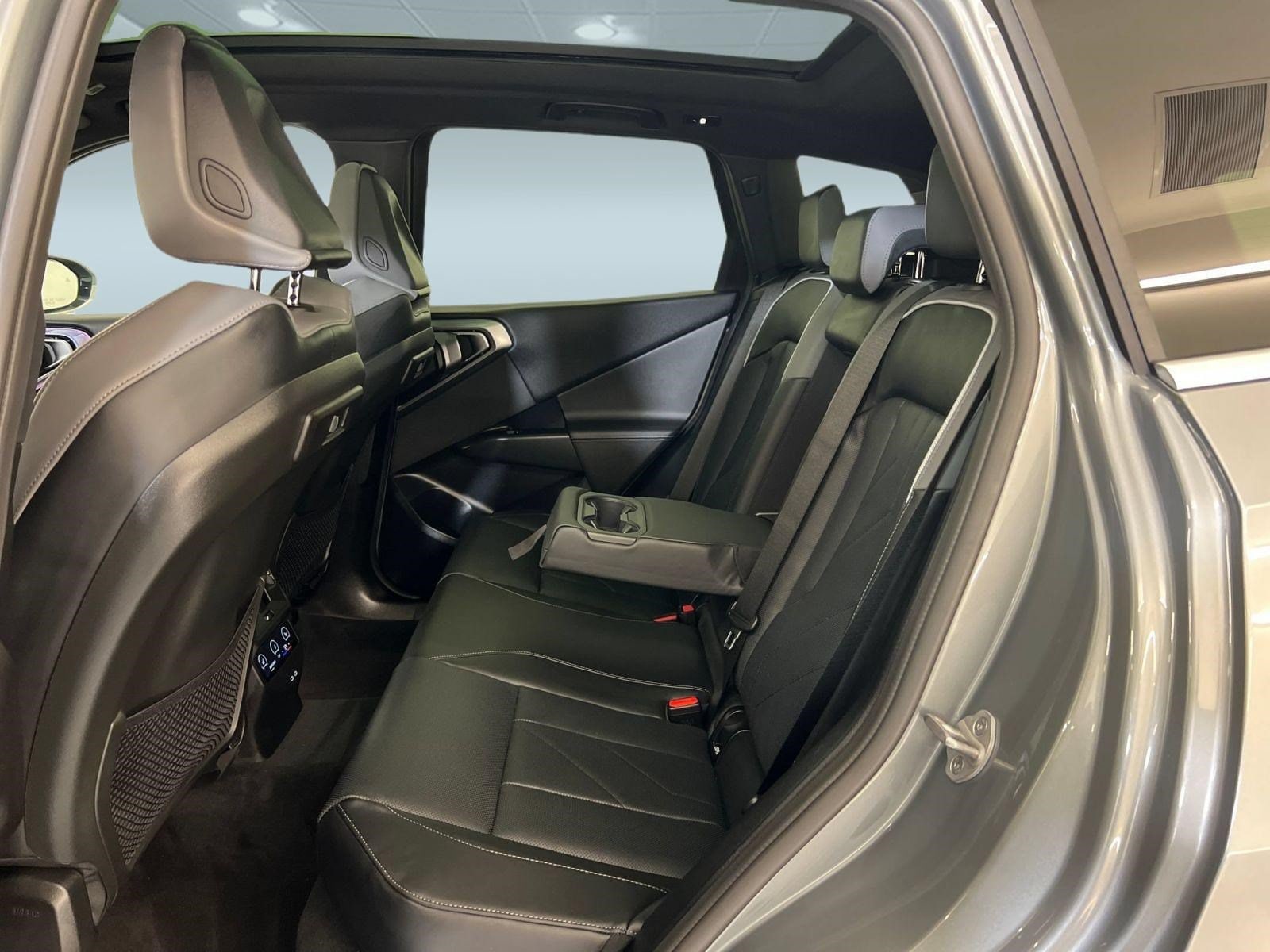 2026 BMW X3 30 - Photo 13
