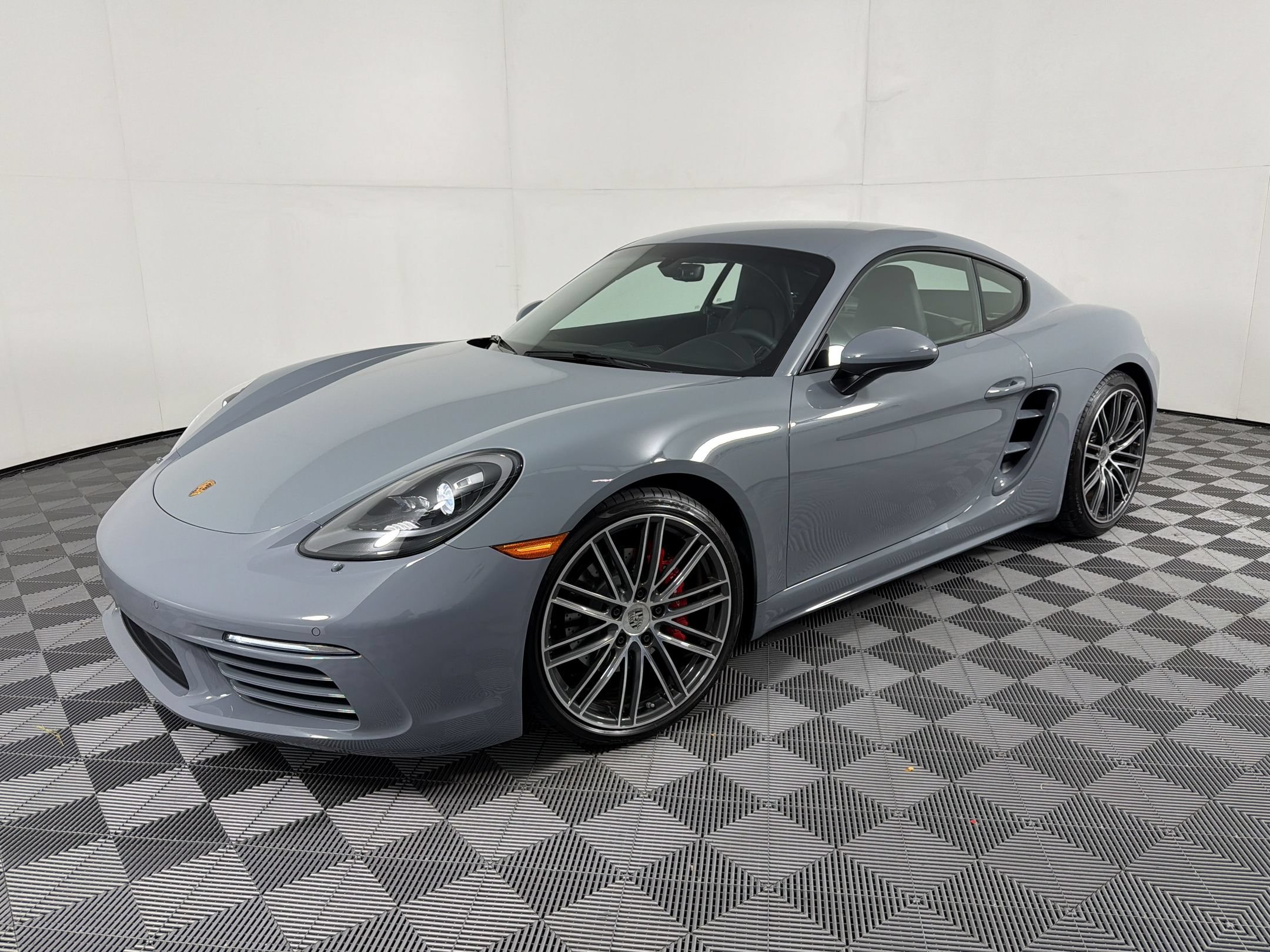2024 Porsche 718 Cayman S Coupe