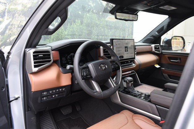 2026 Toyota Tundra 1794 Edition - Photo 6
