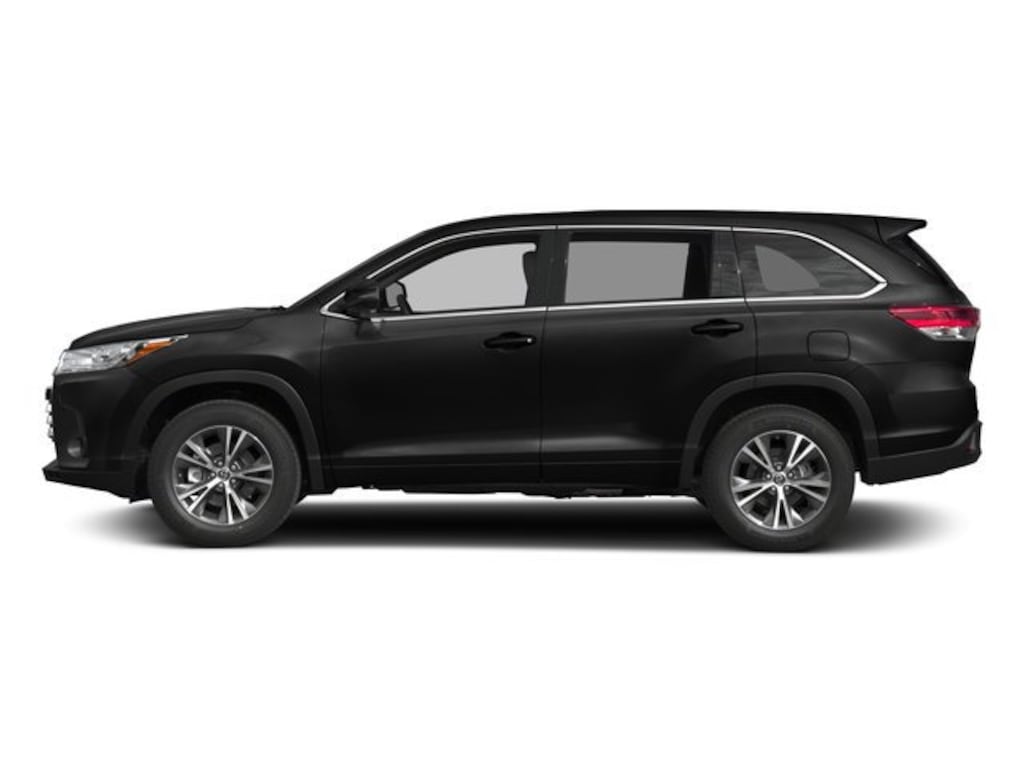 Used 2018 Toyota Highlander LE V6 SUV