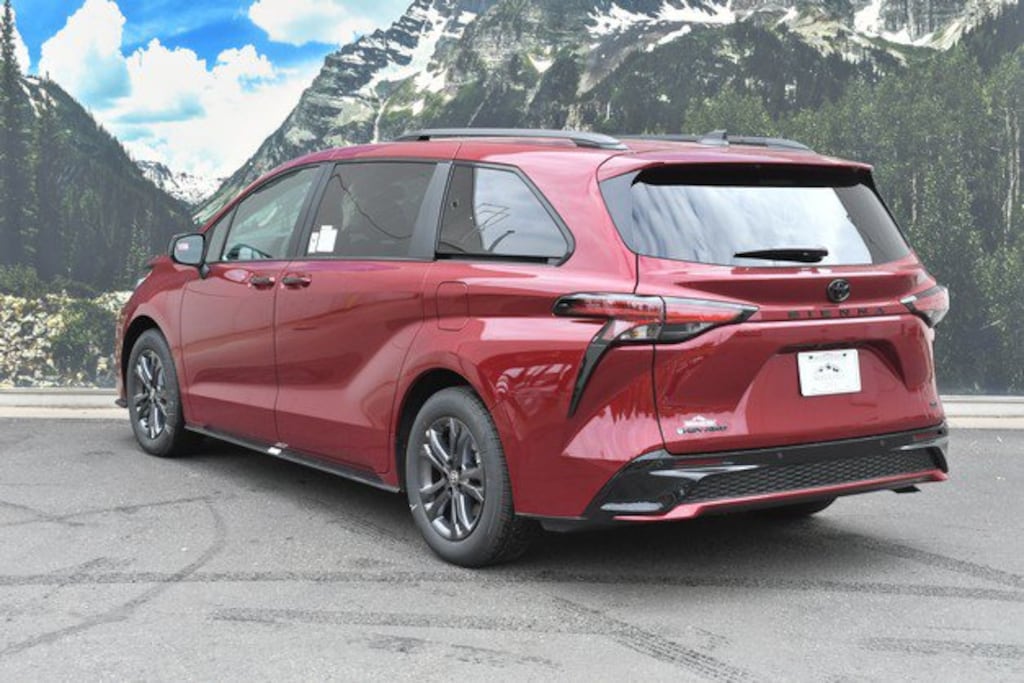 New 2026 Toyota Sienna XSE Van Passenger Van